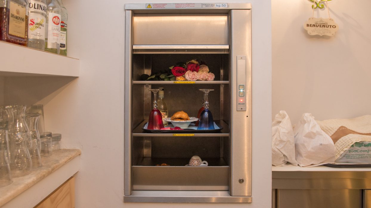 Montavivande per ristorante a Garda